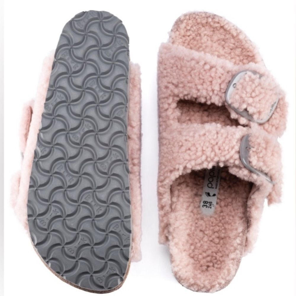 Birkenstock Papillio Big Buckle
Shearling Sandals
Brand New Size 40
